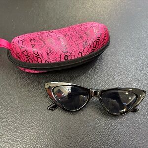 Black Cat-Eye Sunglasses with Pink Case